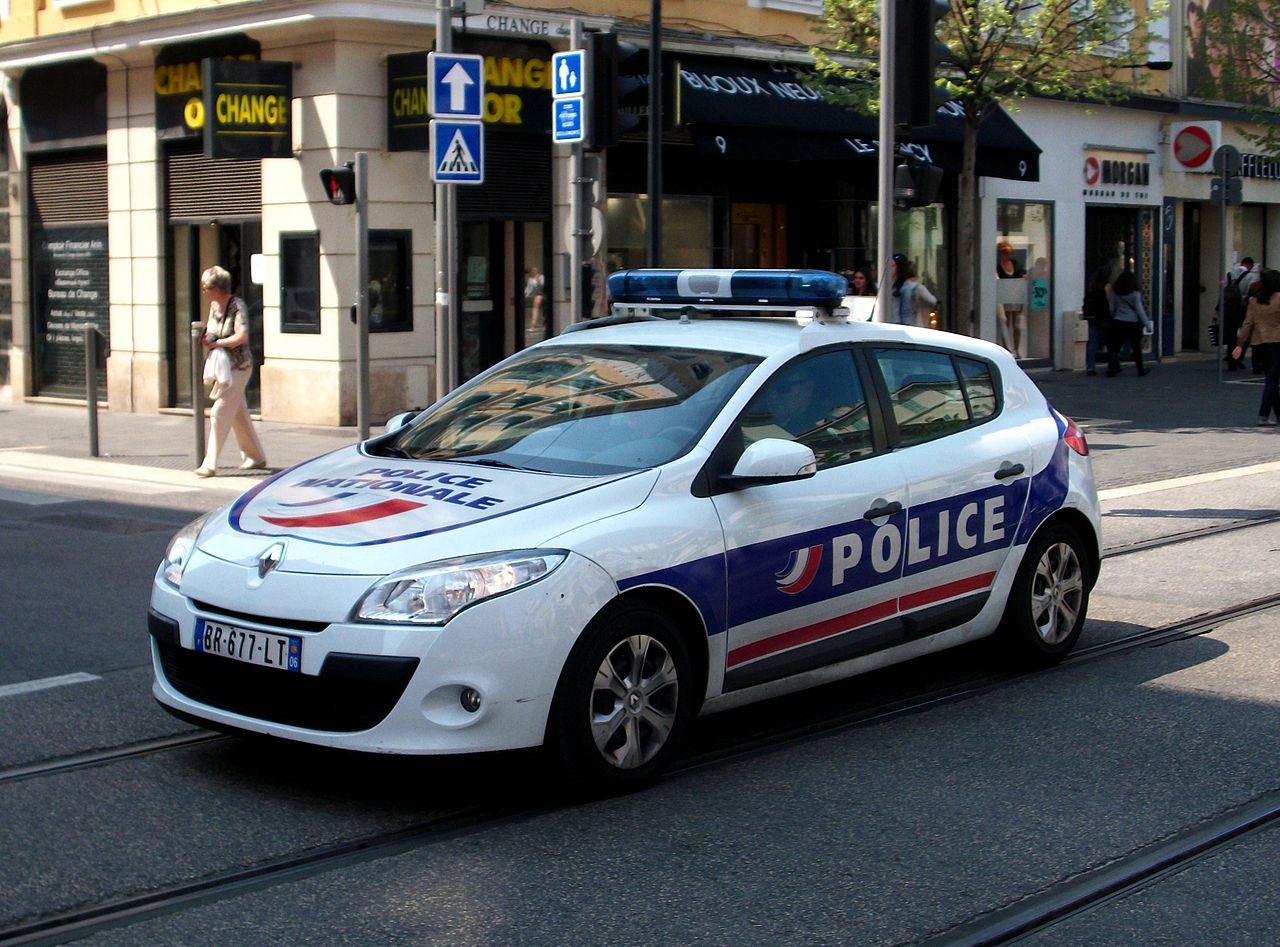 Rennes: deux policiers en garde à vue pour avoir éborgné un étudiant