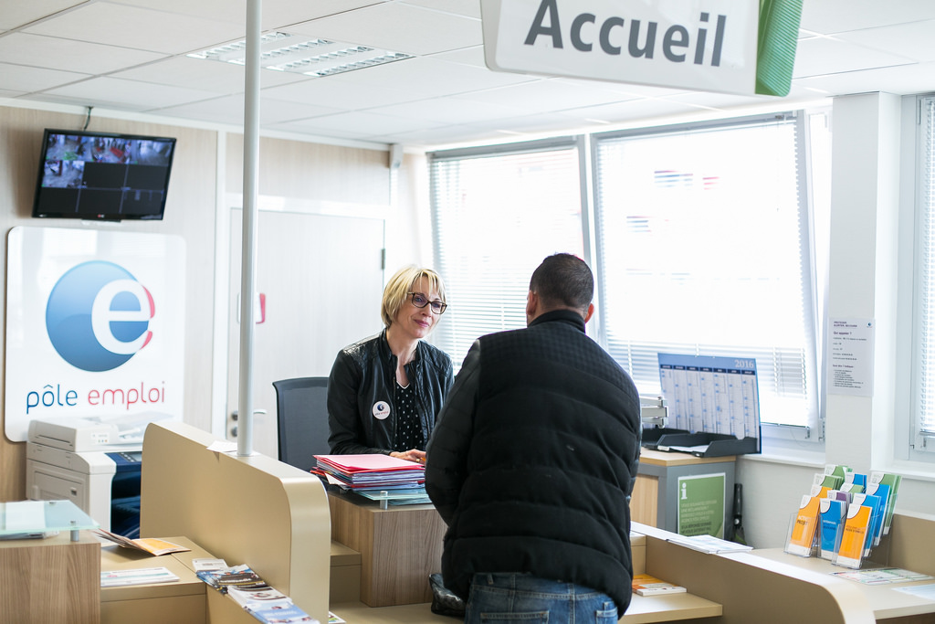Selon l'Insee, le chômage a légèrement baissé en France en 2016