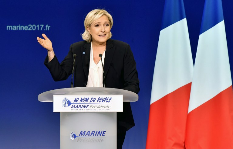 Marine Le Pen appelle les électeurs de Mélenchon à "faire barrage à Macron"