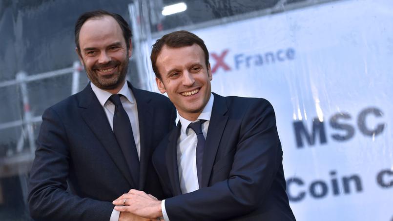 Emmanuel Macron (à droite) et son Premier ministre Édouard Philippe le 1er février 2016 à Saint-Nazaire (©Loïc Venance - AFP)