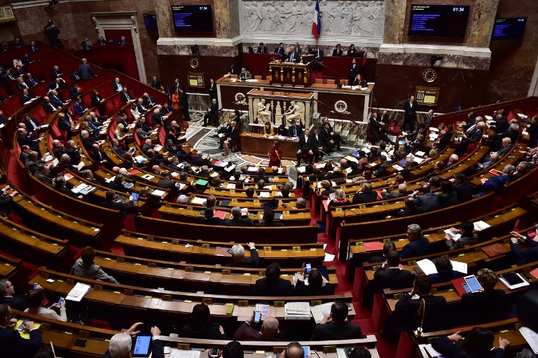 La République en Marche avance ses pions à l'Assemblée et au Sénat