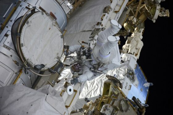 Le Français Thomas Pesquet lors d'une sortie dans l'espace