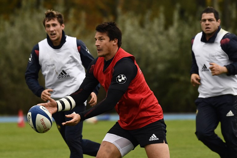 Baptiste Serin et François Trinh-Duc formeront la charnière des Bleus (Christophe Simon / AFP).