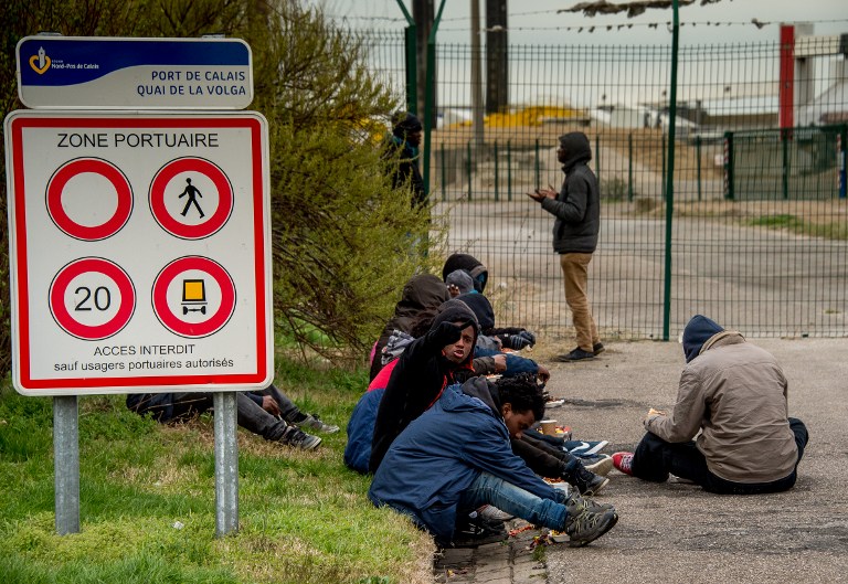 Migrants à Calais (©PHILIPPE HUGUEN - AFP)