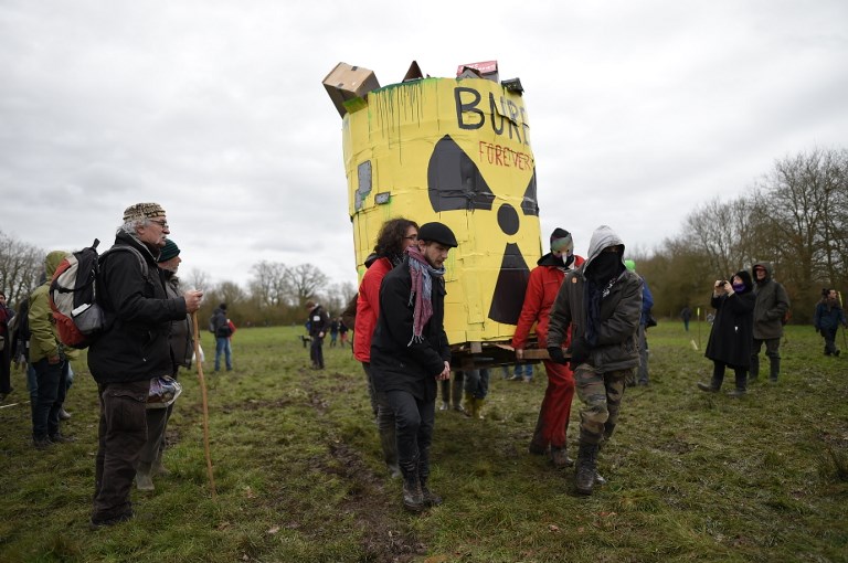 Évacuation de la Zad de Bure : "Une opération de police révoltante", selon l'association  "Sortir du nucléaire"