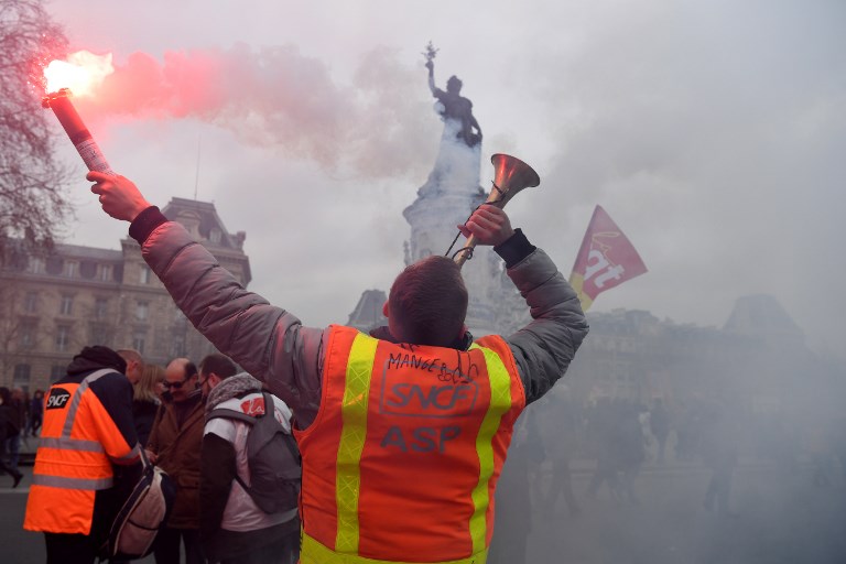 Cheminots dans la rue le 22 mars 2018 (©ALAIN JOCARD - AFP)