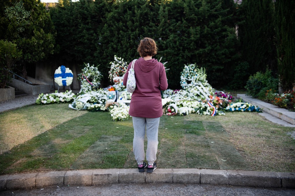 tombe cimetière bernard tapie