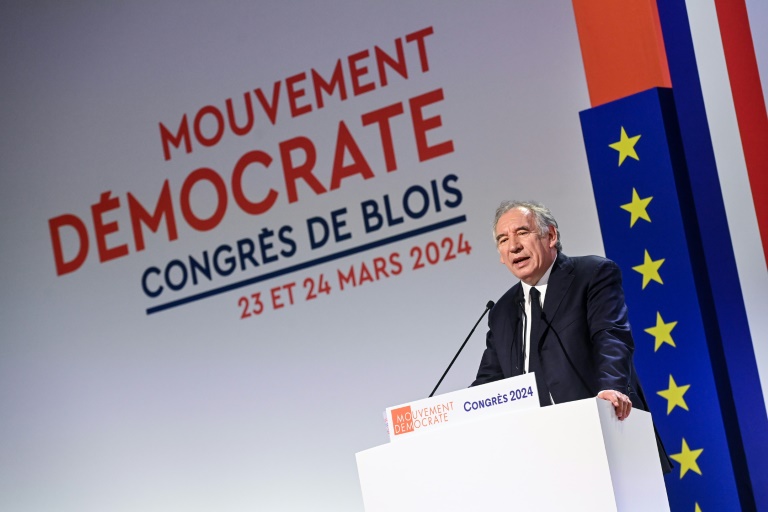 Le président du MoDem François Bayrou au congrès de son parti le 24 mars 2024, à Blois