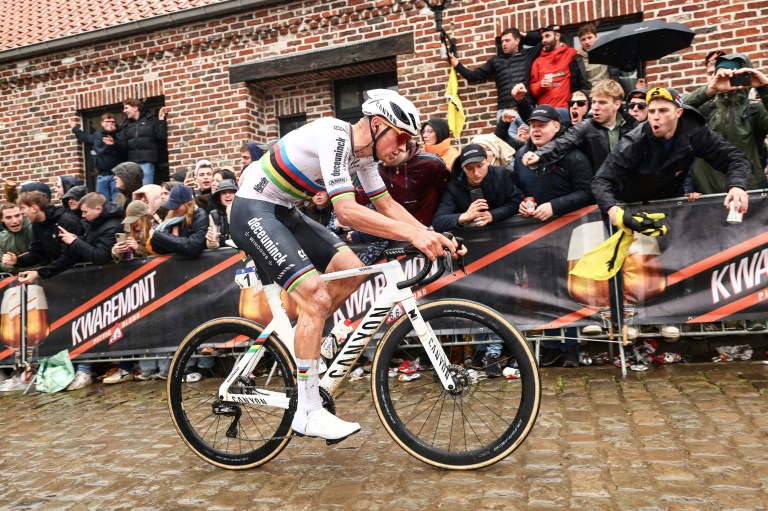 Mathieu van der Poel vainqueur du Tour de France à Audenaarde le 31 mars 2024