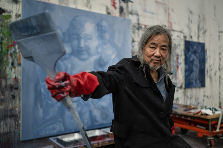 Le peintre Yan Pei-Ming, le 6 mars 2024, à Dijon
