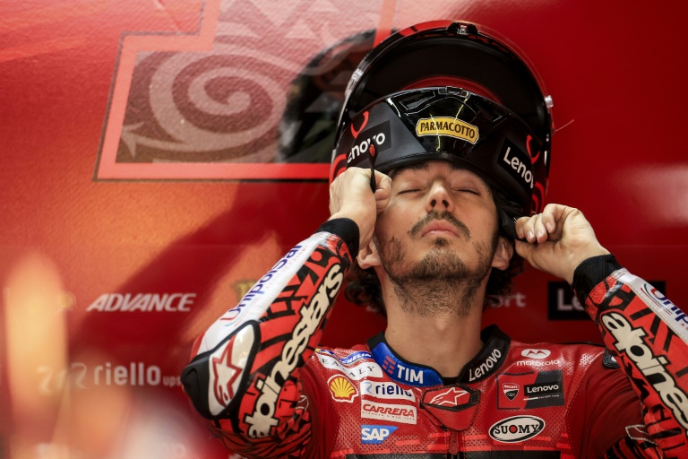 Le pilote italien Francesco Bagnaia (Ducati) dans son stand lors du MotoGP du Portugal disputé sur le circuit de Portimao le 23 mars 2024.