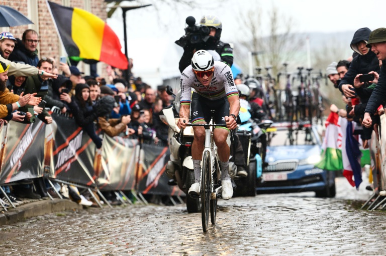 Mathieu van der Poel vainqueur du Tour de France à Audenaarde le 31 mars 2024