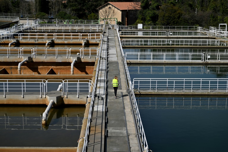 les bassins du centre de production d'eau potable de Sainte-Marthe, le 15 mars 2024 à Marseille