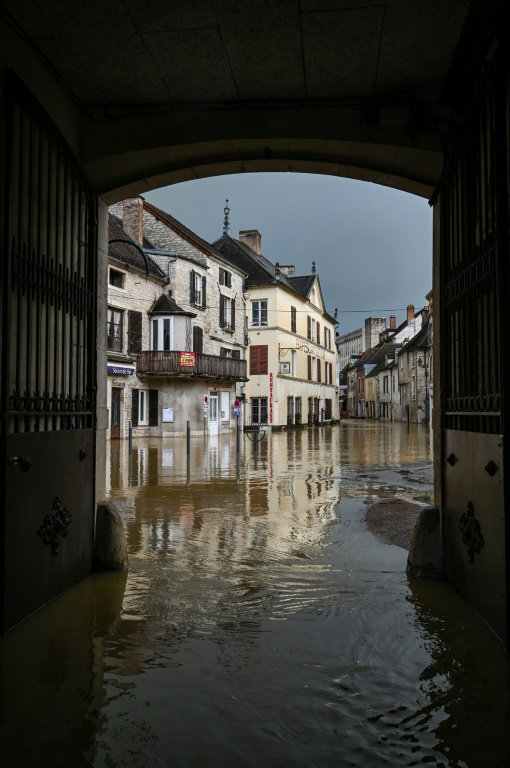 La commune de Montbard inondée, le 1er avril 2024 dans la Côte d'Or