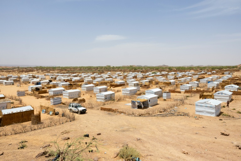Une vue générale de la deuxième extension du camp de réfugiés de Farchana, dans l'est du Tchad, le 7 avril 2024