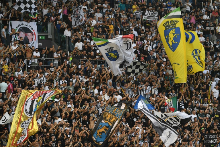 Les supporters de la Juventus lors du dernier derby contre le Torino le 7 octobre 2023. Les deux clubs turinois se retrouveront samedi, pour la 208e édition de ce derby historique.