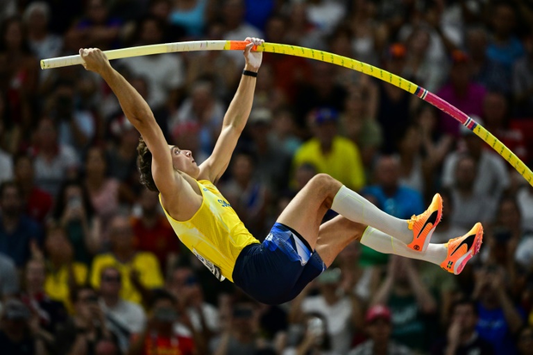 Le Suédois Armand Duplantis lors des championnats du monde à Budapest en août 2023