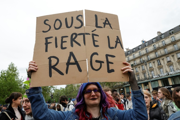 Rassemblement contre la transphobie, le 5 mai 2024 Place de la République à Paris
