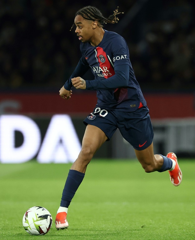L'attaquant français du Paris Saint-Germain Bradley Barcola lors du match de Ligue 1 contre Le Havre, à Paris, le 27 avril 2024