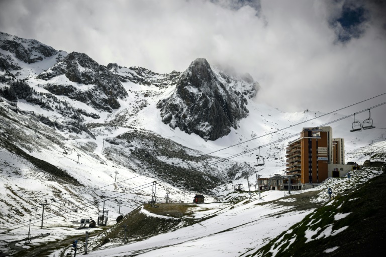 La station de ski du Grand Tourmalet dans les Hautes-Pyrénées, le 2 mai 2024, ou Emmanuel Macron emmènera mardi le président chinois Xi Jinping