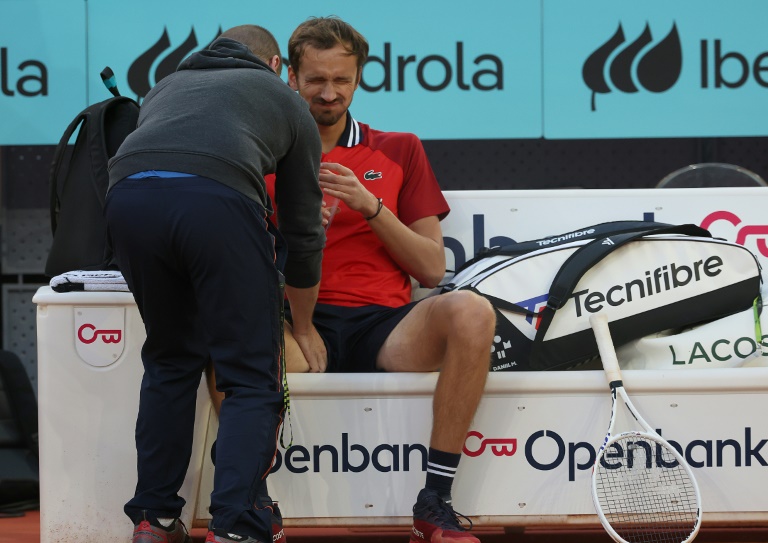 Le Russe Daniil Medvedev a abandonné sur blessure en quart de finale du tounroi ATP Masters 1000 de MAdrid, face au Tchèque Jiri Lehecka le 2 mai 2024