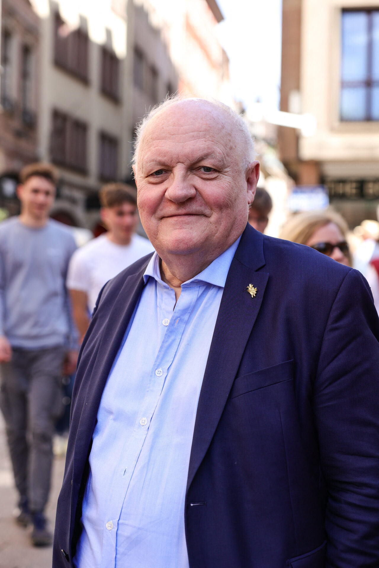 François Asselineau est l'invité d'André Bercoff ! Le fait du jour