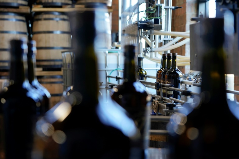 L'UE a annoncé mercredi des droits de douane sur plusieurs produits américains, dont le bourbon