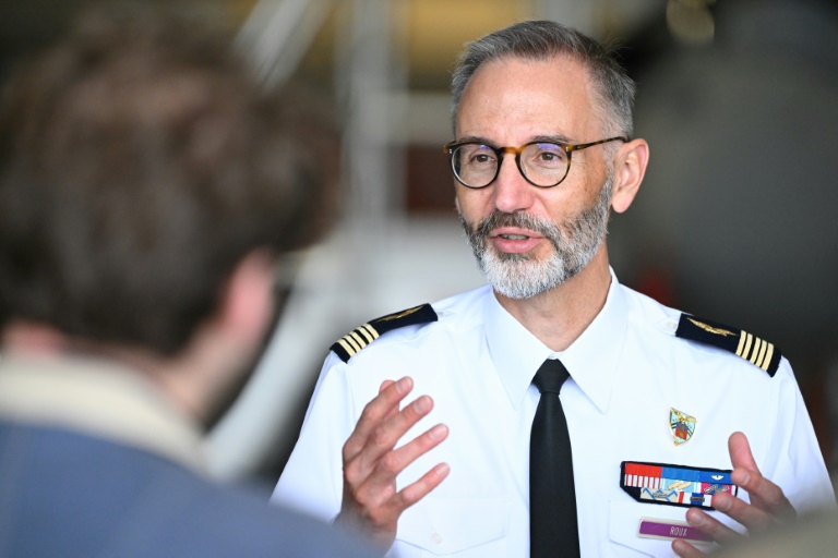 Le colonel Roux, commandant de la base aérienne 116 de l'armée de l'air française à Luxeuil-les-Bains, le 27 mai 2025 en Haute-Saône