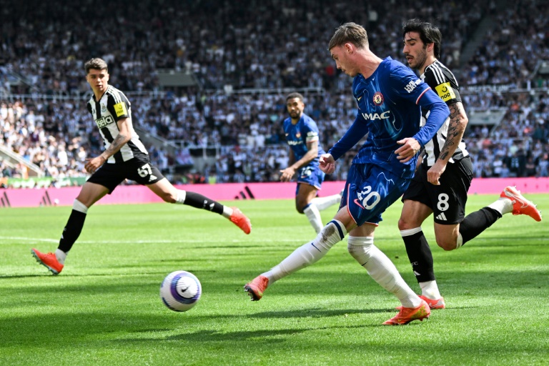 Cole Palmer, le milieu de terrain de Chelsea, au cours du match de Premier League contre Newcastle le 11 mai 2025 à St James' Park à Newcastle