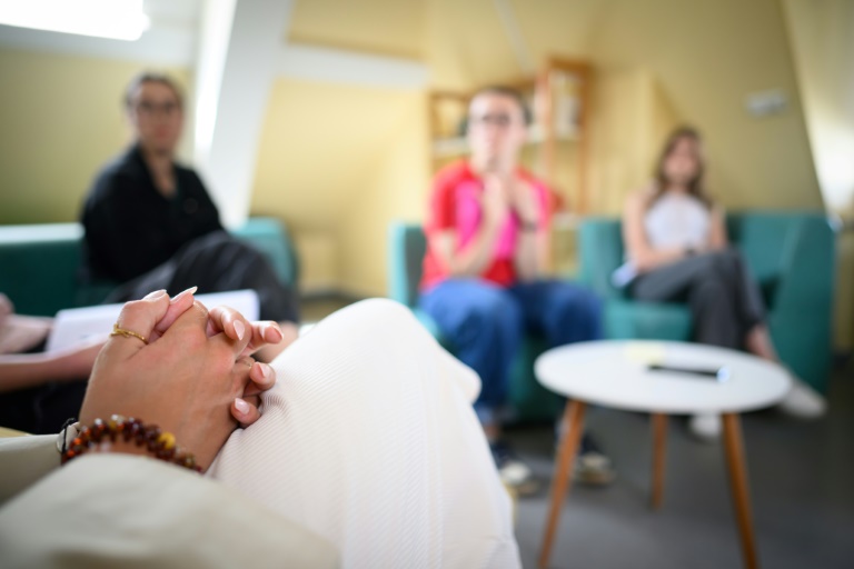 Des femmes souffrant de troubleS alimentaires parlent de leurs dfficultés au centre de soins Barbara du CHU de Nantes, le 20 mai 2025