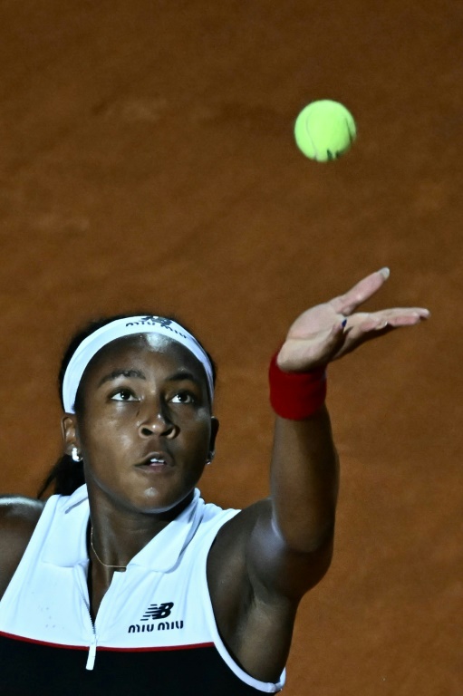 L'Américaine Coco Gauff s'est qualifiée pour la finale du tournoi WTA 1000 de Rome en battant la Chinoise Zheng Qinwen le 15 mai 2025