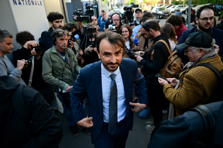 Le maire écologiste de Lyon Grégory Doucet relâché de garde à vue, le 9 avril 2025 à Lyon