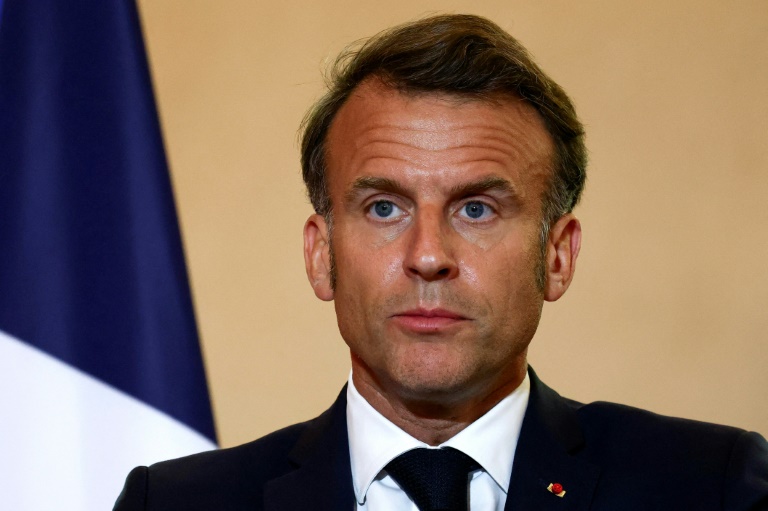 Le président français Emmanuel Macron prononce un discours à Paris, le 5 mai 2025