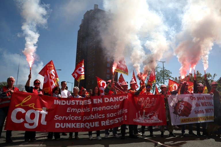 Manifestation à Dunkerque à l'occasion de la Journée internationale des travailleurs, le 1er mai 2025 dans le Nord