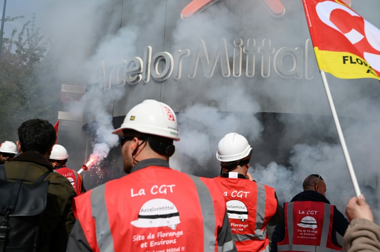 Manifestation des salariés d'ArcelorMittal à Saint-Denis le 13 mai 2025.