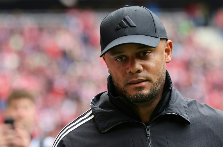 L'entraîneur belge du Bayern Vincent Kompany avant le match de Bundesliga contre Mayence, le 26 avril 2025 à Munich