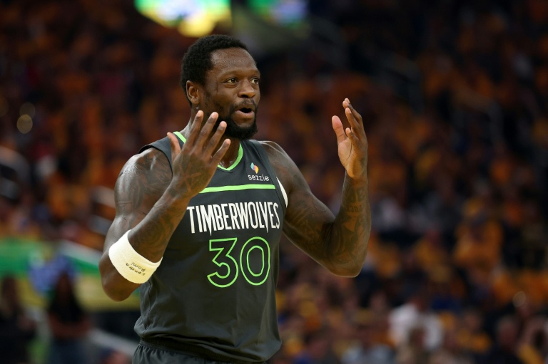 Julius Randle, l'ailier fort des Minnesota Timberwolves, pendant le troisième match du deuxième tour des play-offs de la Conférence Ouest de la NBA, contre les Golden State Warriors, à San Francisco, le 10 mai 2025