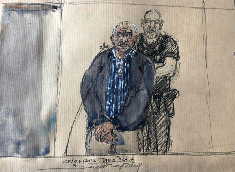 Dino Scala à l'ouverture de son procès au palais de justice de Douai, dans le Nord de la France, le 10 juin 2022