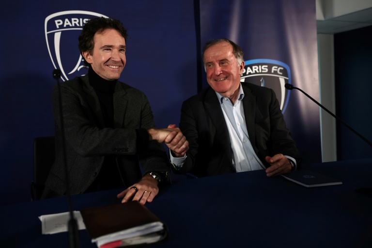 Antoine Arnault (gauche) et Pierre Ferracci à Paris le 20 novembre 2025
