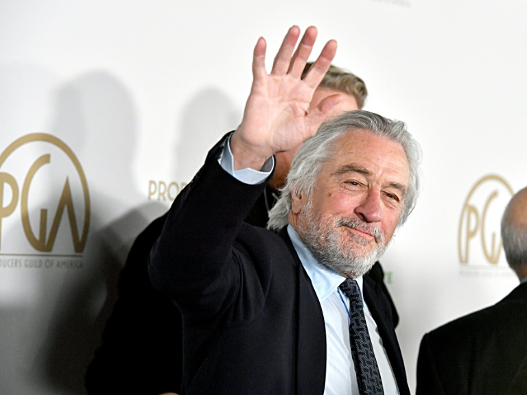 L'acteur américain Robert De Niro assiste à la 31e cérémonie des Producers Guild of America Awards au Hollywood Palladium, à Los Angeles, le 18 janvier 2020