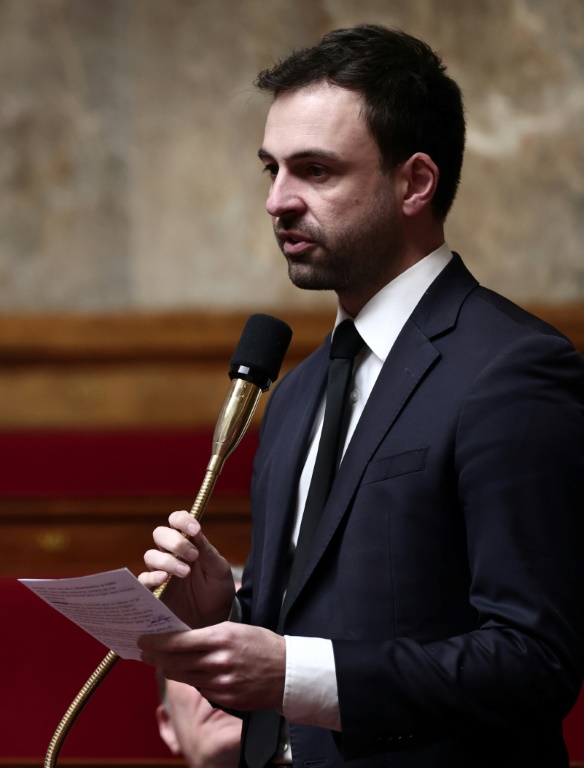Le député Horizons et Indépendants Pierre Henriet s'exprime lors d'une séance de questions au gouvernement à l'Assemblée nationale, à Paris, le 19 mars 2025