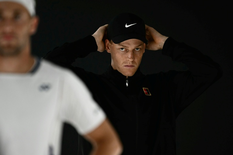 L'Italien Jannik Sinner avec son entrée sur le Central pour son quart de finale du Masters 1000 de Rome le 15 mars 2025