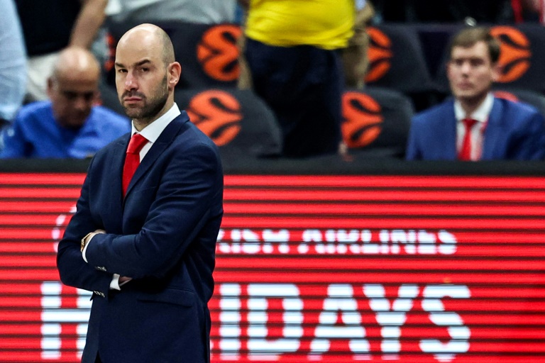 Le coach grec de Monaco Vassilis Spanoulis, lors de la finale d'Euroligue de basket, le 25 mai 2025, à Abou Dhabi
