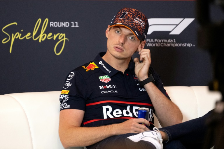 Le pilote de Formule 1 néerlandais Max Verstappen (Red Bull) participe à une conférence de presse avant le Grand Prix d'Autriche sur le circuit du Red Bull Ring le 26 juin 2025.