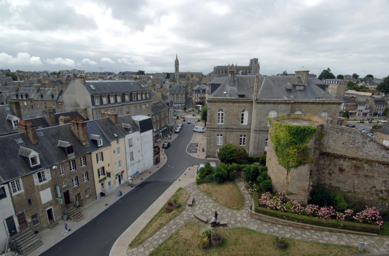 Le centre-ville d'Avranches, dans la Manche, le 2 août 2006