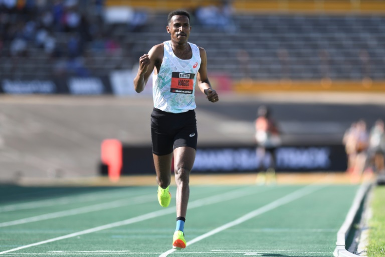 L'Ethiopien Hagos Gebrhiwet lors du 300 m du Grand Slam Track à Kingston (Jamaïque) le 6 avril 2025