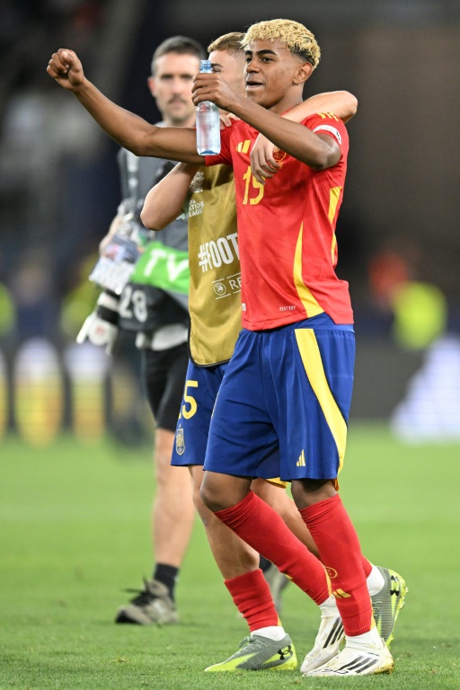 Lamine Yamal après la victoire de l'Espagne contre la France en demi-finale de la Ligue des Nations, le 5 juin 2025 à Stuttgart