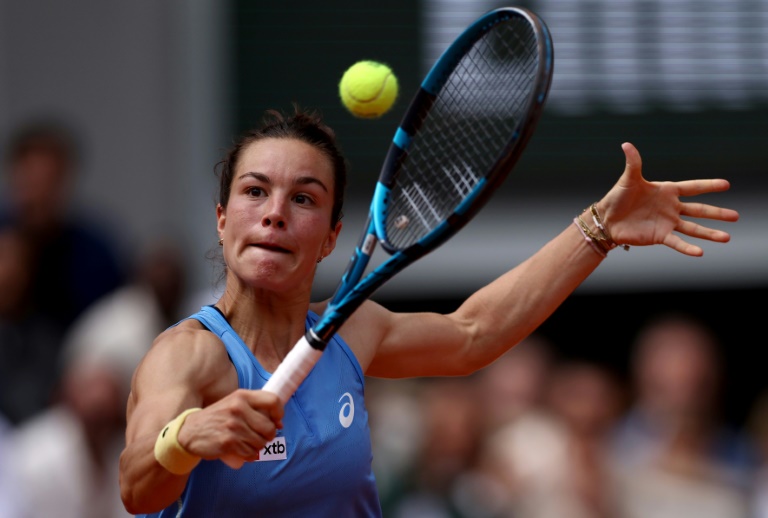 Loïs Boisson lors de son 8e de finale de Roland-Garros contre Jessica Pegula, le 2 juin 2025 à Paris