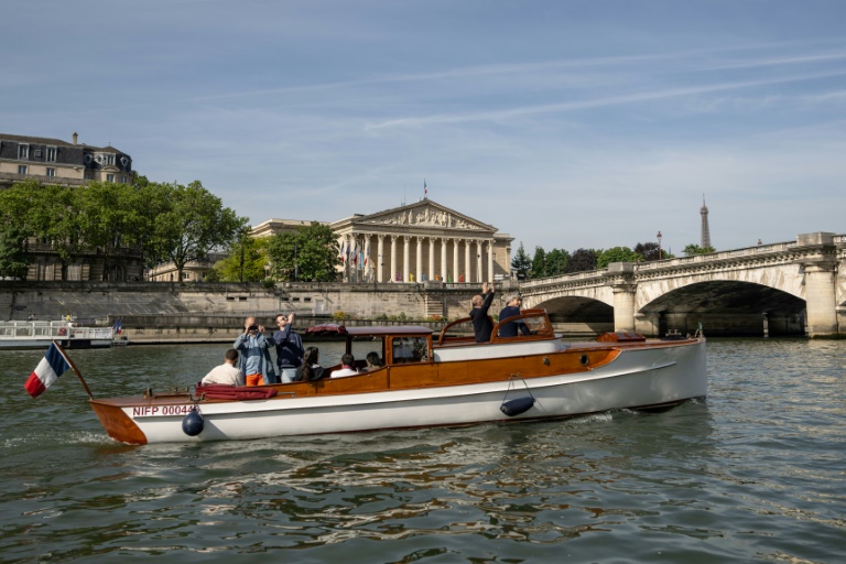 Le système alimenté par la Seine servira notamment à rafraîchir l'Assemblée nationale.