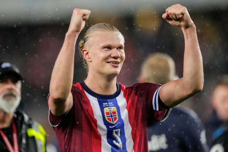 L'attaquant norvégien Erling Haaland montre sa joie après la victoire contre l'Italie dans le Groupe I des qualifications pour la Coupe du Monde 2026, à Oslo, le 6 juin 2025